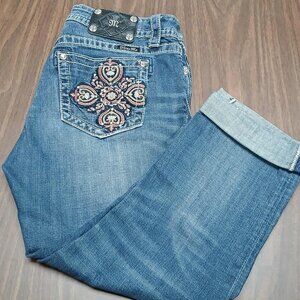 Miss Me Size 29 Boyfriend Capri distressed Jeans Embroidered and embellished